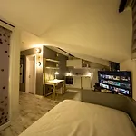 Ava Center Aparthotel