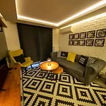 Aparthotel Ava Center 4*