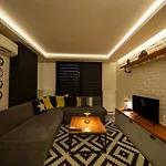 Aparthotel Ava Center