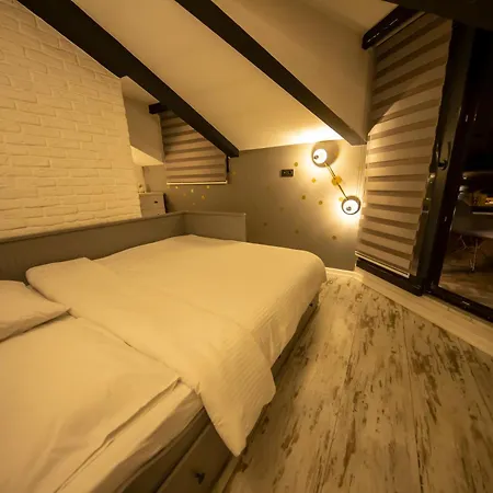 Apart Otel Ava Center 4*
