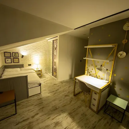 Ava Center Aparthotel 4*