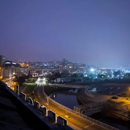 Aparthotel Ava Center