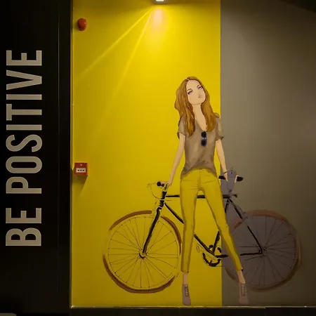 Aparthotel Ava Center 4*