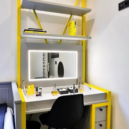 Ava Center Aparthotel