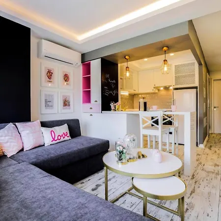 מלון דירות Ava Center