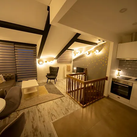 Aparthotel Ava Center 4*