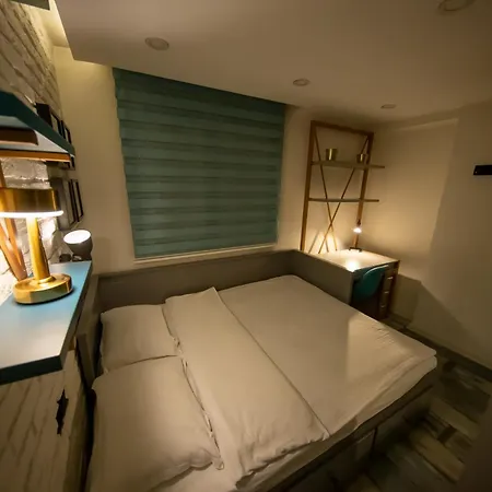 Apart-hotel Ava Center